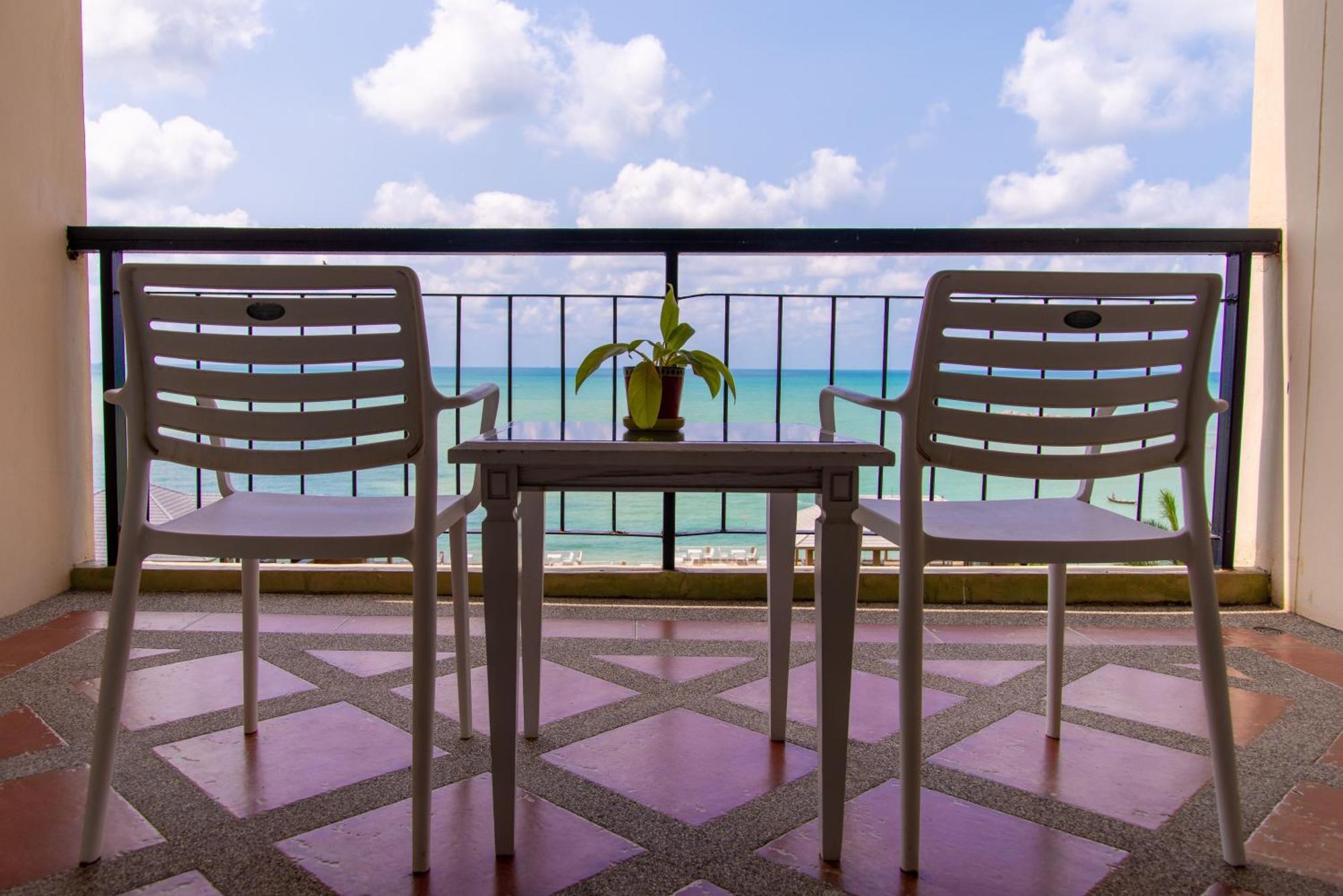 Royal Phala Cliff Beach Resort Ban Chang  Esterno foto